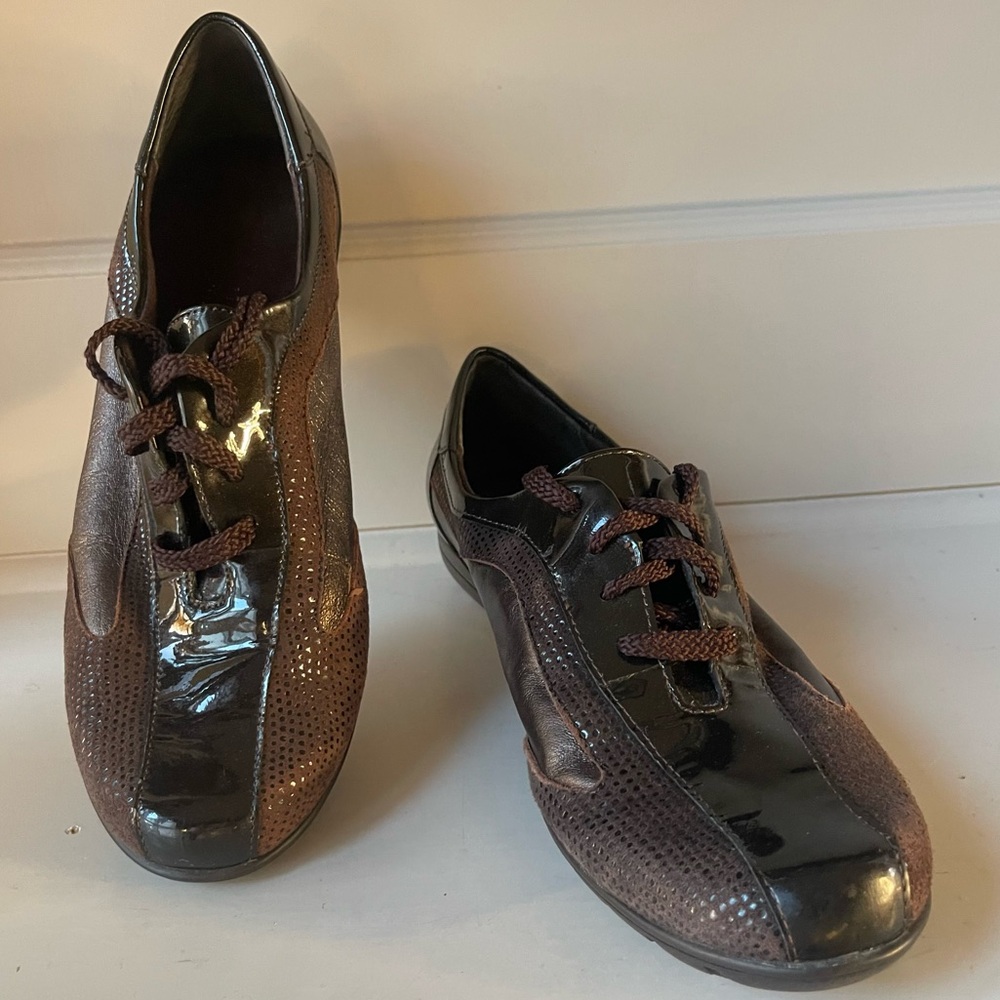Vaneli Sport Amity Brown Leather Fashion Sneakers 7.5 N
